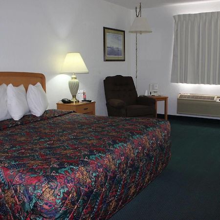 Americas Best Value Inn Гранд-Форкс Экстерьер фото