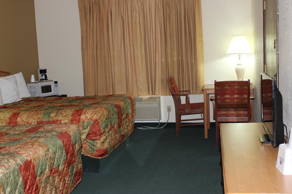 Americas Best Value Inn Гранд-Форкс Экстерьер фото
