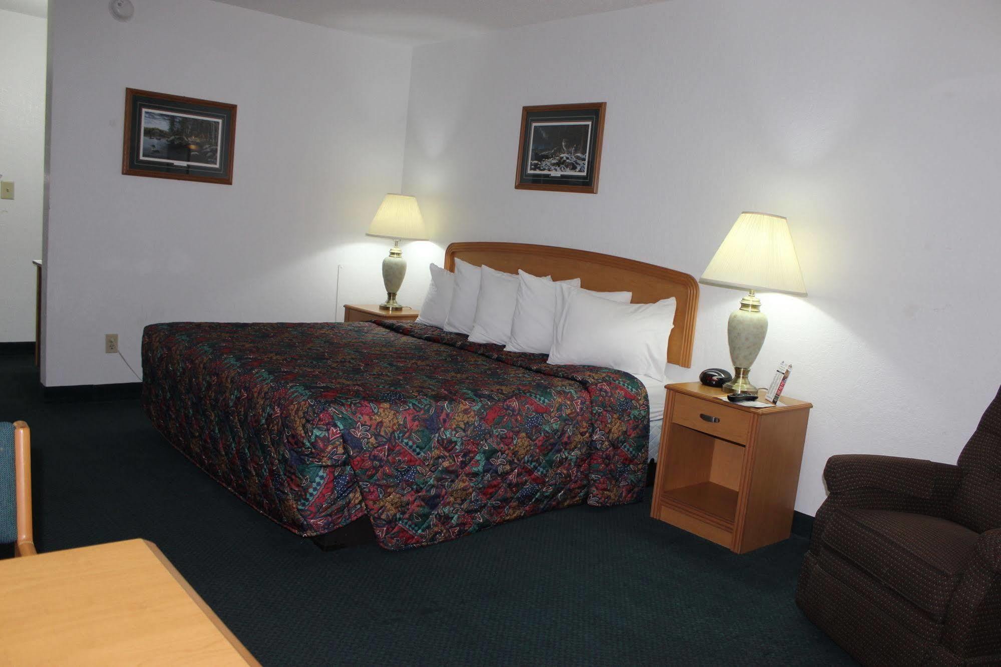 Americas Best Value Inn Гранд-Форкс Экстерьер фото